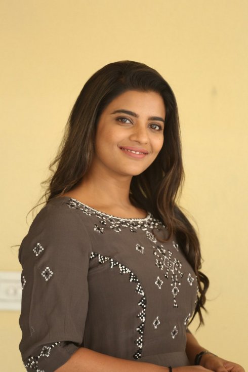 Aishwarya-Rajesh-Latest-Pics-07