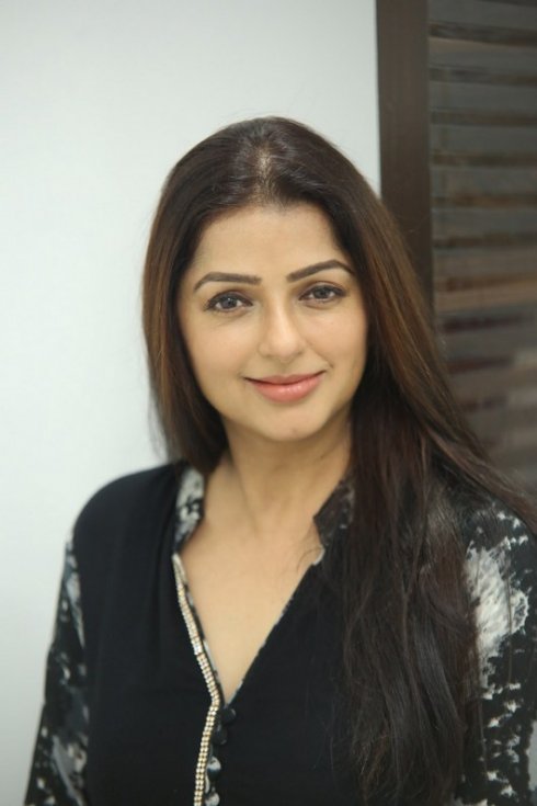 Bhumika-Chawla-Photos-04