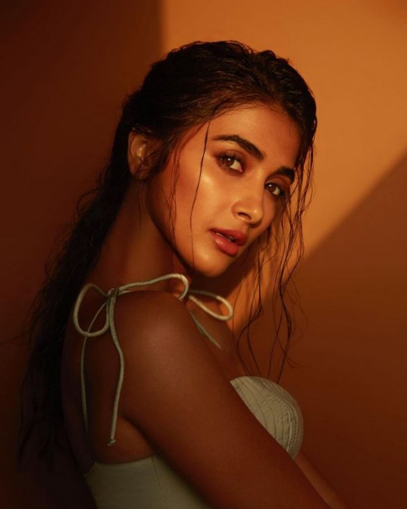 Pooja-Hegde-New-Photoshoot-10