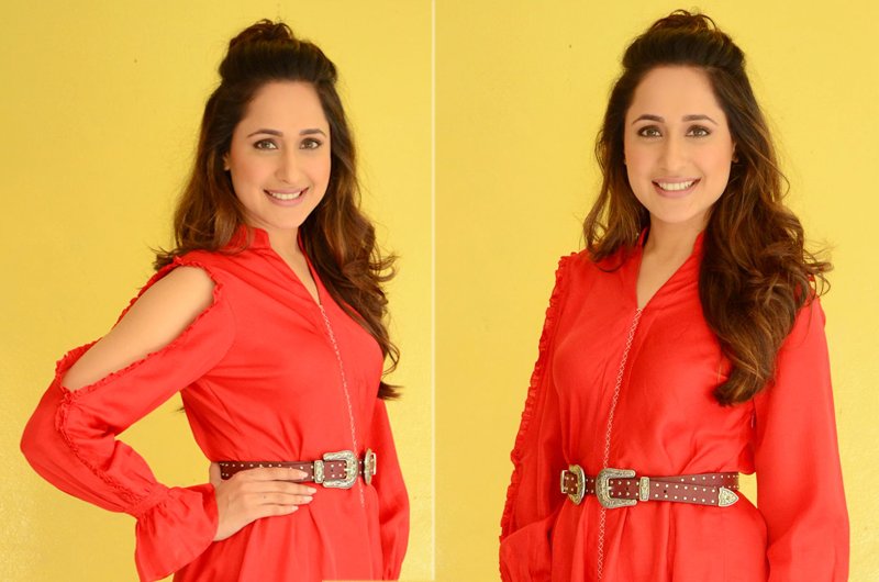 Pragya jaiswal Latest Photos