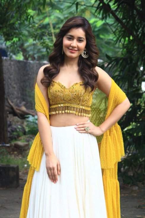 Rashi-Khanna-New-Pics-06