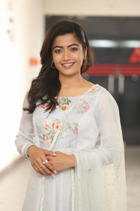 Rashmika-new-Photos-03