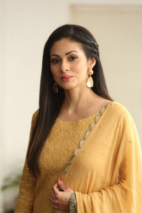 Sadha-New-Photos-06