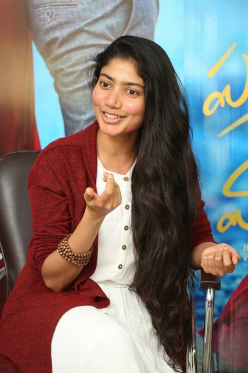 Sai-Pallavi-Interview-Pics-09