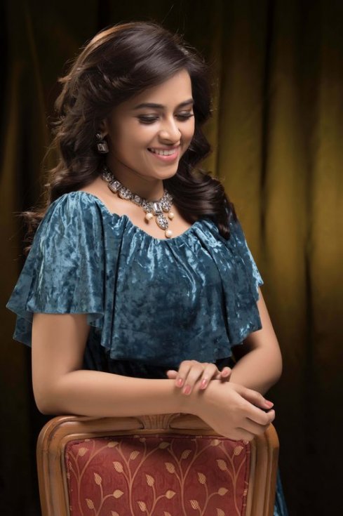 Sri-Divya-Latest-Photoshoot-05