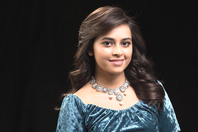 Sri-Divya-Latest-Photoshoot-09