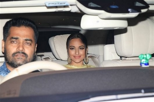 Bollywood-Celebrities-at-Diwali-Bash2018-14