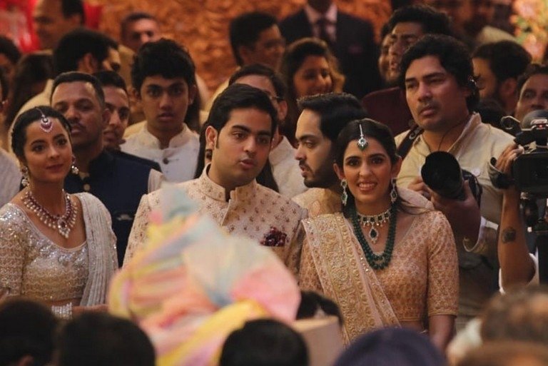 Isha-Ambani-and-Anand-Piramal-Wedding-Reception-08