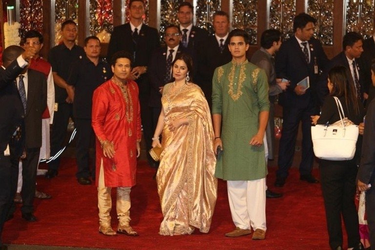 Isha-Ambani-and-Anand-Piramal-Wedding-Reception-12