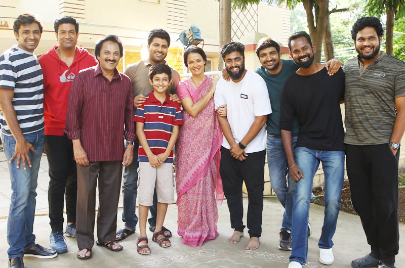 Amala-Akkineni-Joins-the-Sets-of-Sharwanand-Film-01