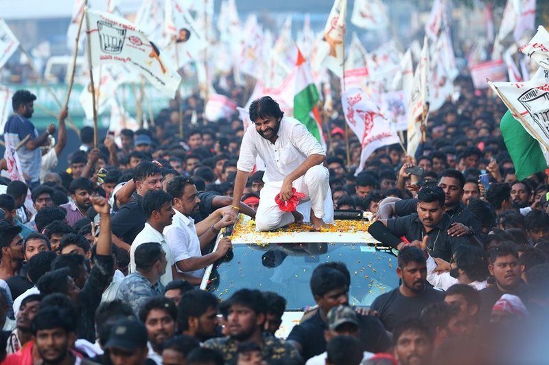 Janasena-Long-March-at-Vizag-08