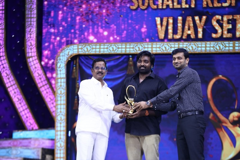 Zee-Cine-Awards-Tamil-2020-08