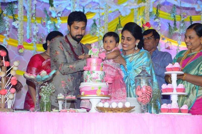 Bobby-Daughter-Vaishu-Birthday-Celebrations-07