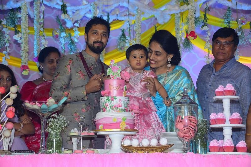 Bobby-Daughter-Vaishu-Birthday-Celebrations-09