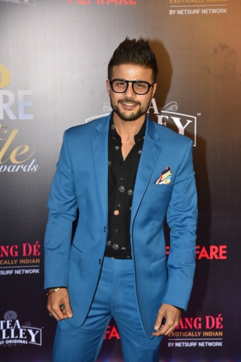 Celebs-at-Filmfare-Glamour-and-Style-Awards-10