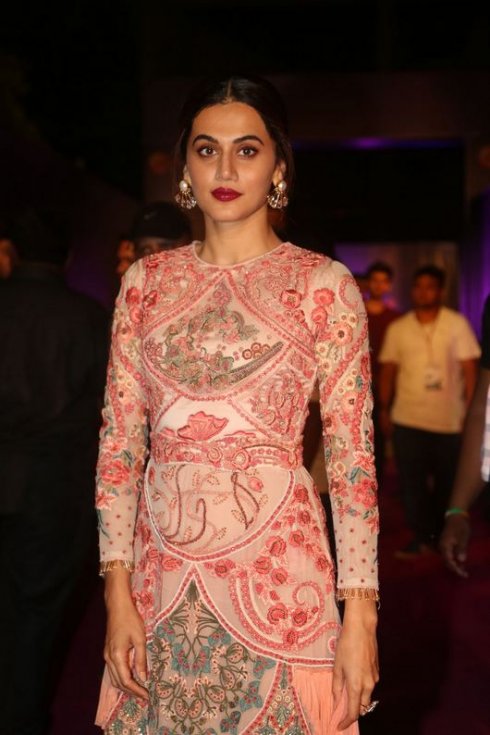 Celebs-at-Zee-Telugu-Apsara-Awards-2018-09