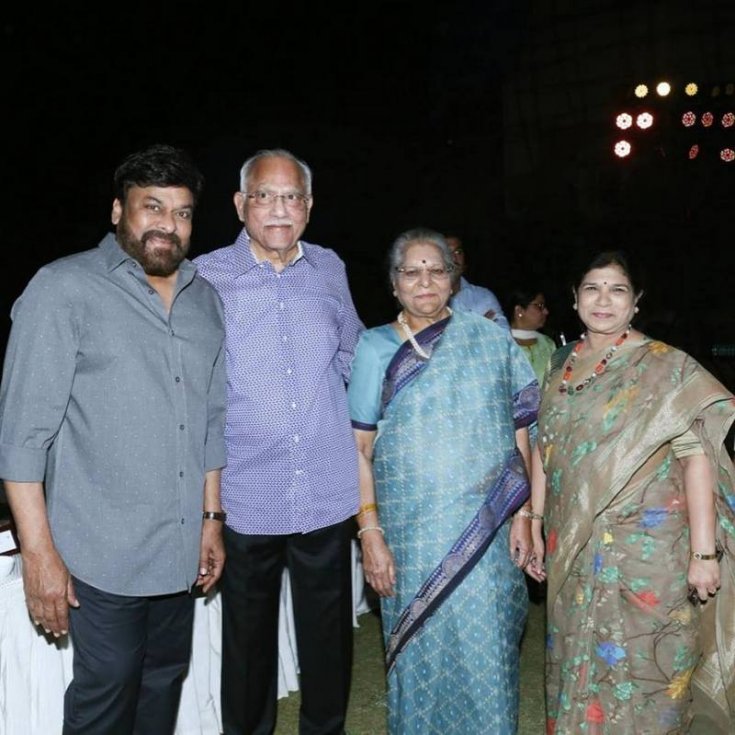 Chiranjeevi-at-Ram-Charans-in-Laws-Party-03