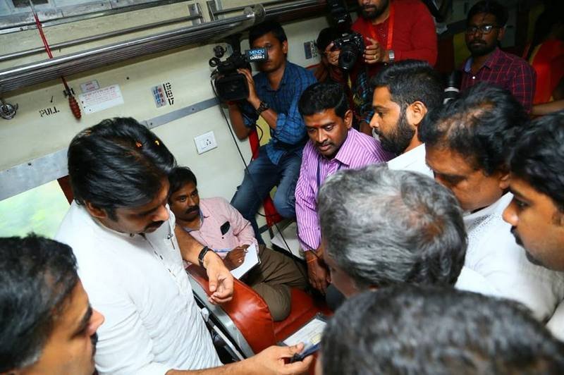 Janasena-Chief-Pawan-Kalyan-Interaction-with-Public-09