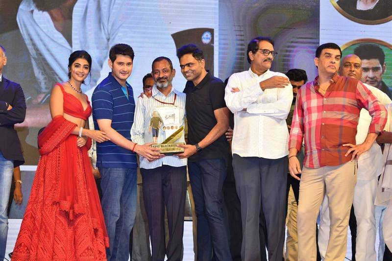 Maharshi-Movie-Vijayotsavam-Function-11