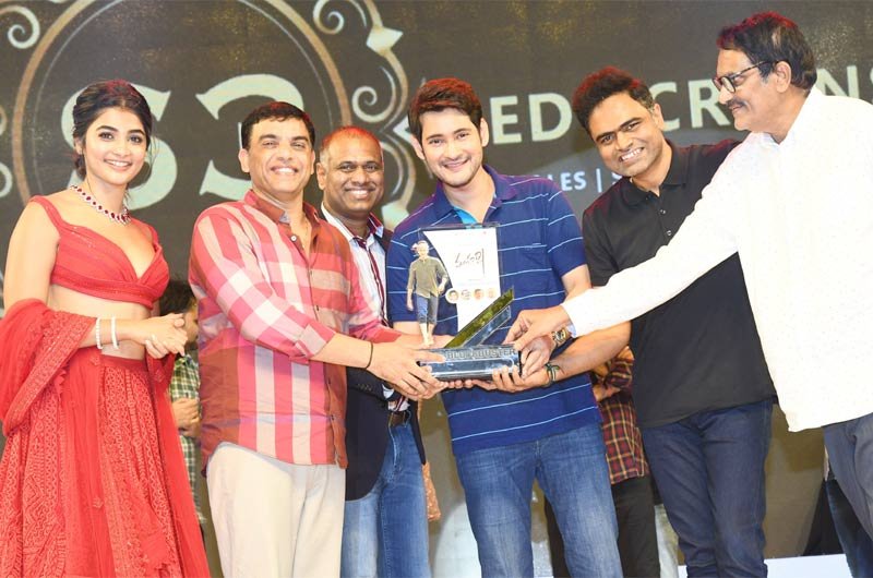 Maharshi-Movie-Vijayotsavam-Function-16