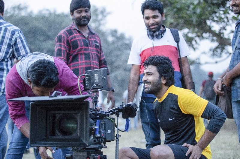 Padi-Padi-Leche-Manasu-Working-Stills-02