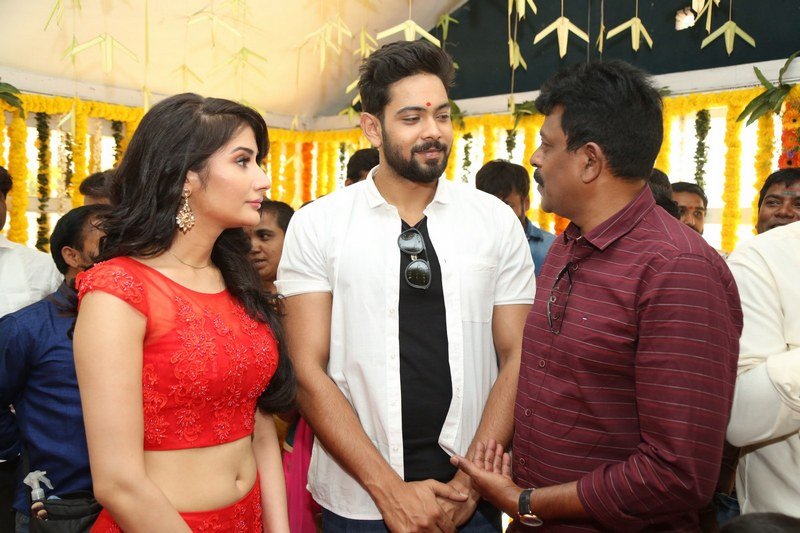 Rakul-Preet-Brother-Aman-Movie-08