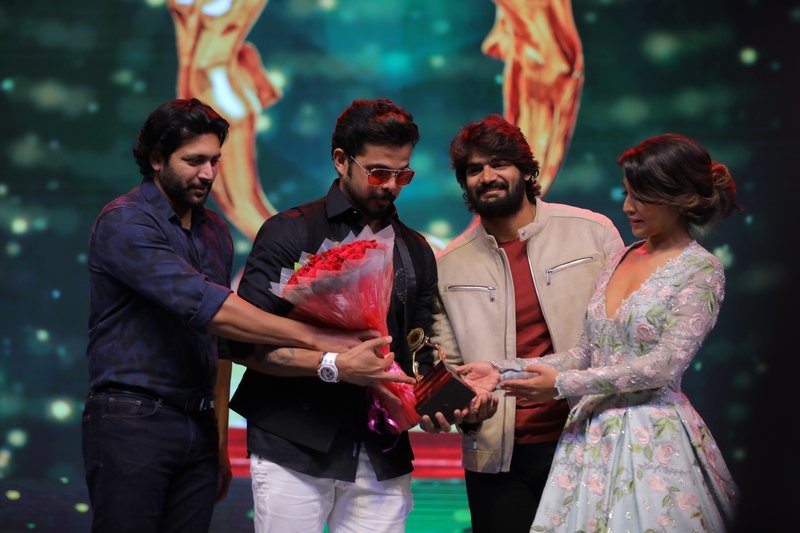 Santosham-Awards-2019-08