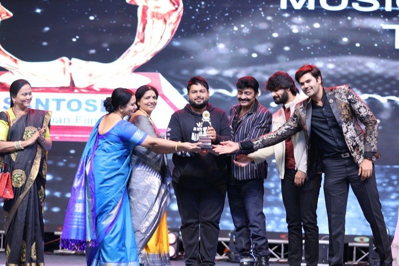 Santosham-Awards-2019-15