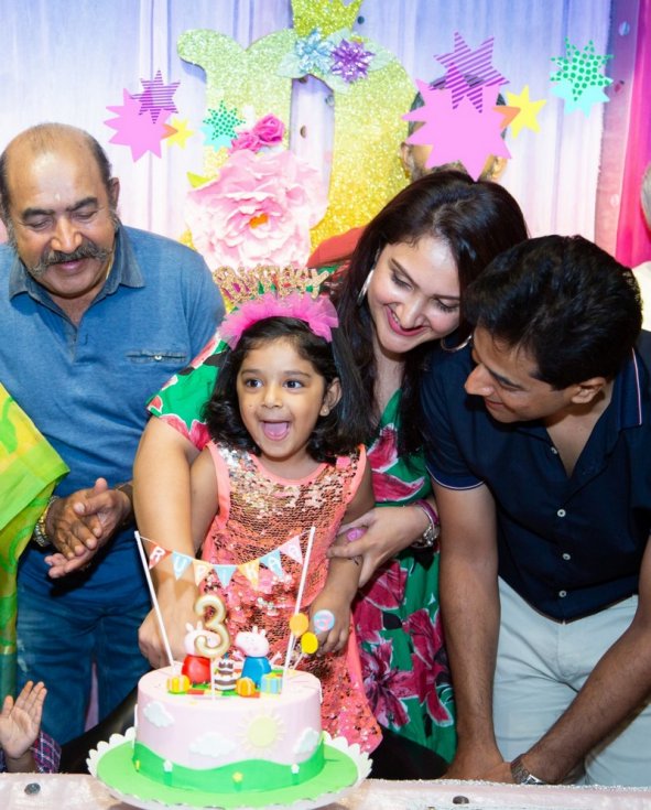 Sridevi-Vijaykumar-Daughter-Rupika-3rd-Birthday-Celebrations-08