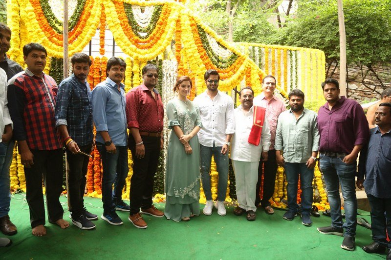 Sudheer-Babu-and-Mehreen-Movie-Launch-07