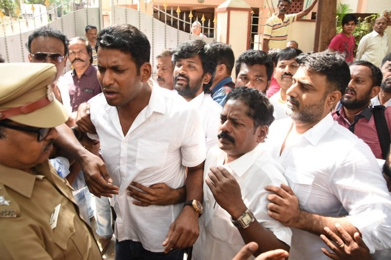 Vishal-arrested-in-Tamil-Producer-Council-Dispute-08