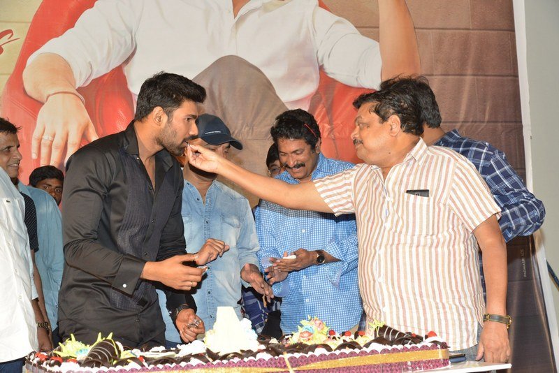 Bellamkonda-Srinivas-Birthday-Celebrations-2019-10