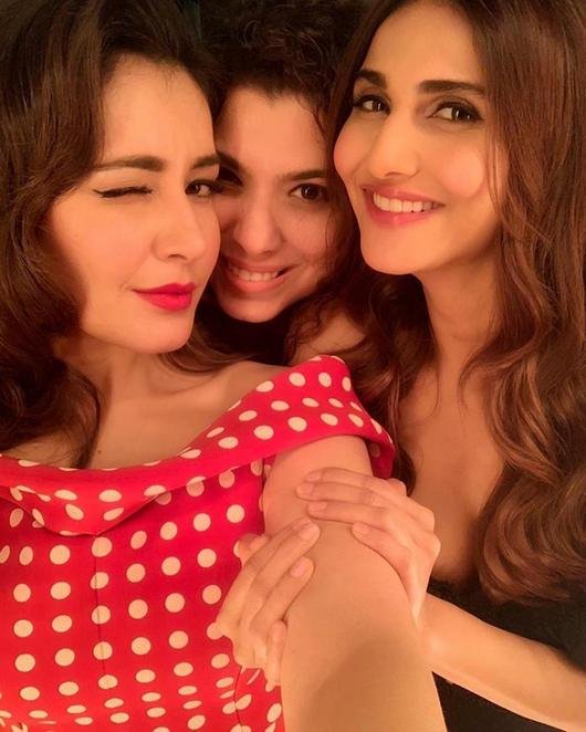 Rashi-Khanna-Birthday-Party-Photos-02