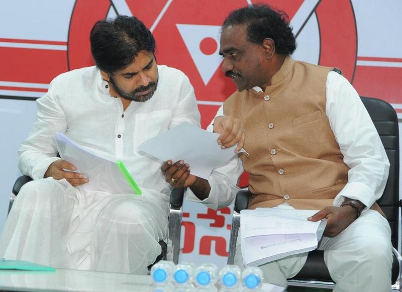 Ravela-Kishore-Babu-Joins-Janasena-07