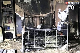 Apple iPhone Explodes, Burning the Whole Bedroom