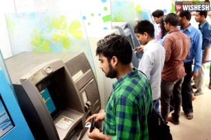 SBI Halves The ATM Cash Withdrawal Limit