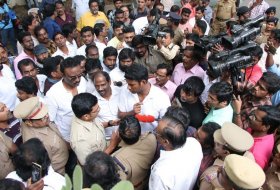 Vishal-arrested-in-Tamil-Producer-Council-Dispute-09