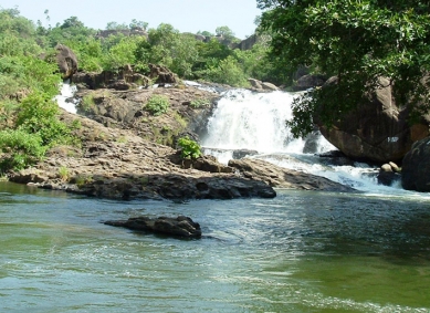 Chitraruvi Waterfalls