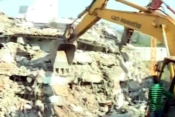 Building Collapse in Nanakramguda Pics