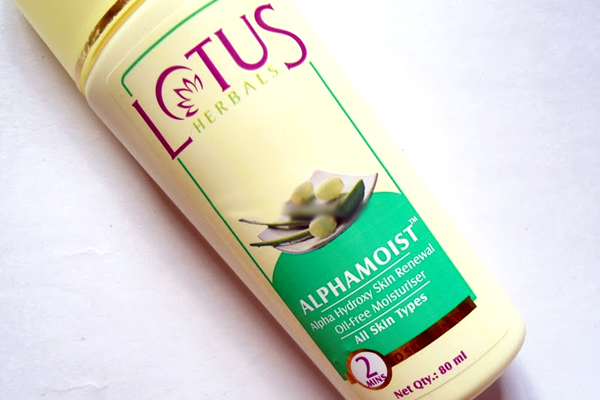 Lotus Herbals Alphamoist Alpha Hydroxy Skin Renewal Oil free Moisturiser