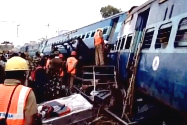 Jadgadalpur Hirakhand Express Derail Photos