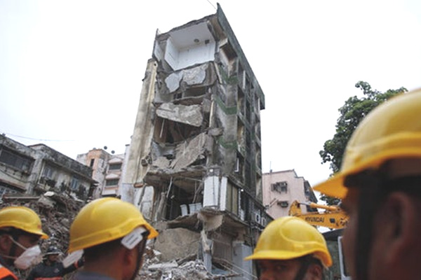 Ghatkopar Building Collapse Photos