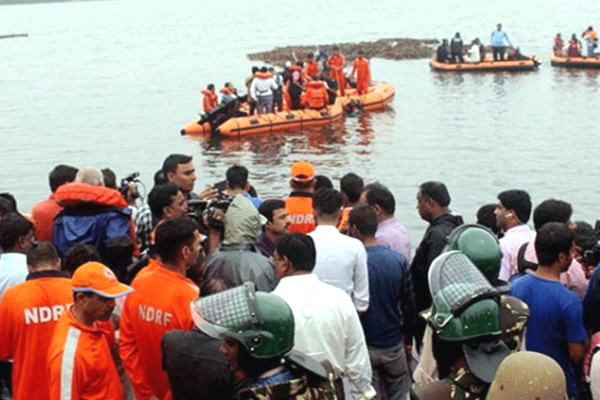 Godavari Boat Tragedy Deaths