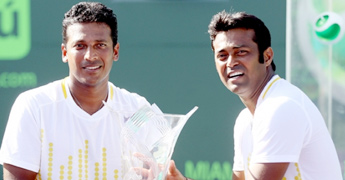 Paes and Bhupathi outshine at Cincinnati