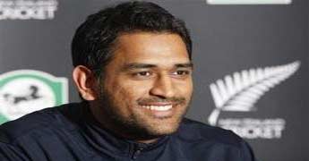 Praveen Kumar, Dhoni, elbow injury