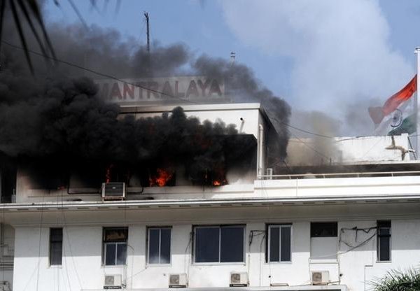 Maharashtra fire accident Several trapped inside secretariat