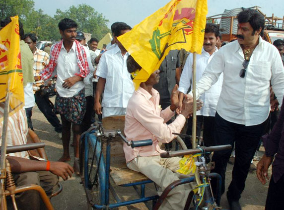 Balakrishna in Vasthunna meekosam