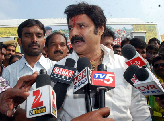 Balakrishna in Vasthunna meekosam