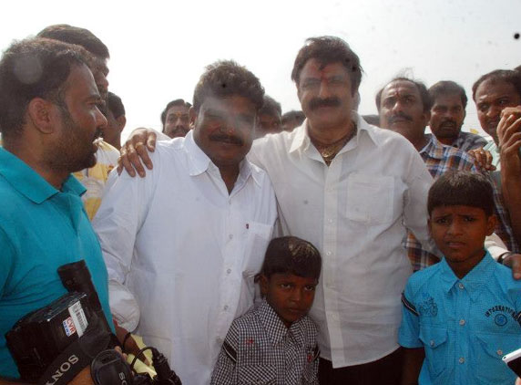 Balakrishna in Vasthunna meekosam