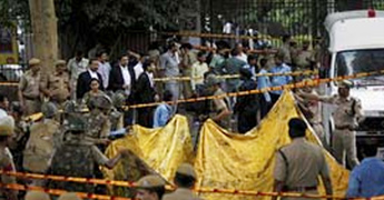 12 killed  65 injured in Delhi Bomb Blast